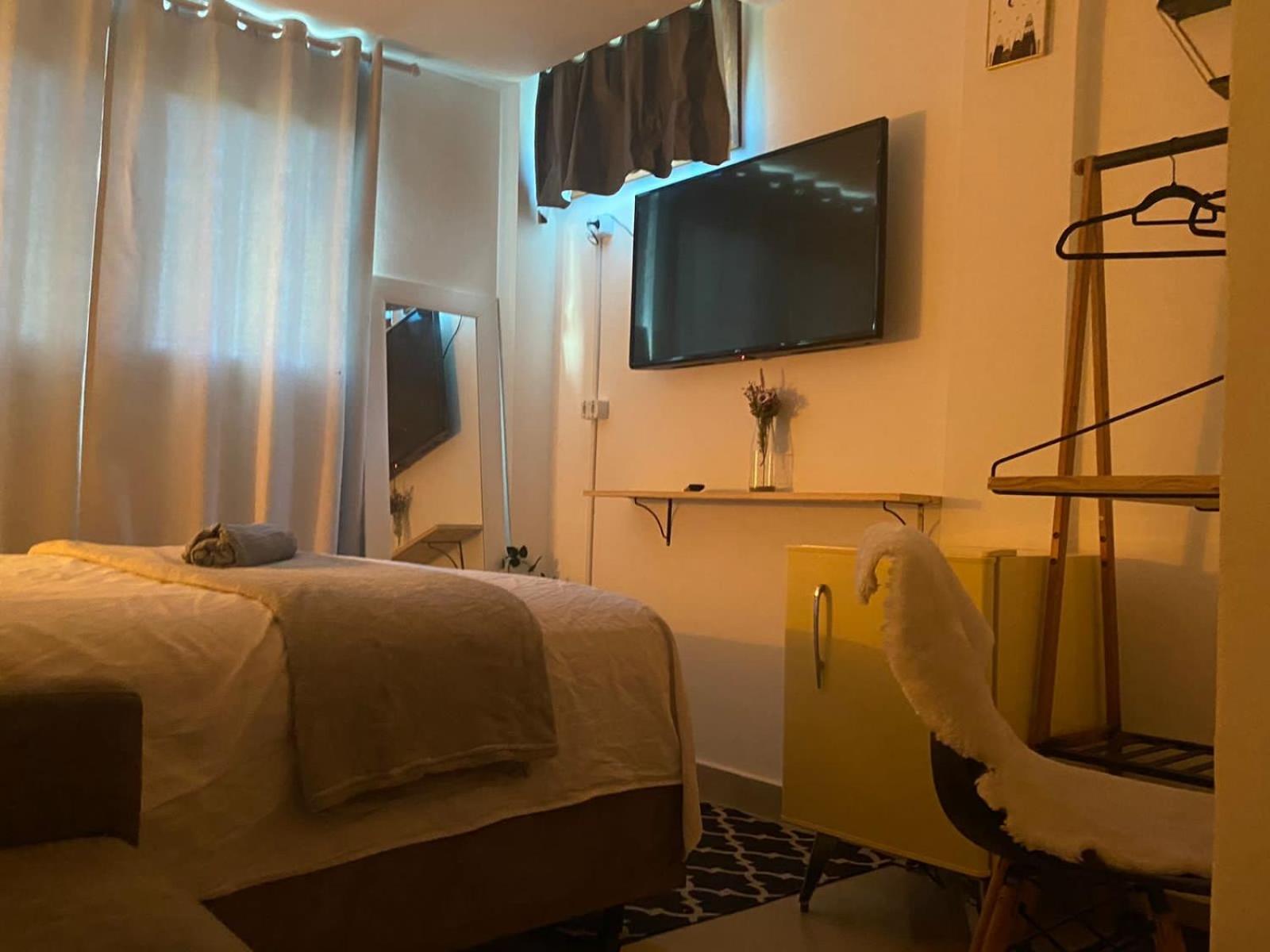 Hostal Laguna *